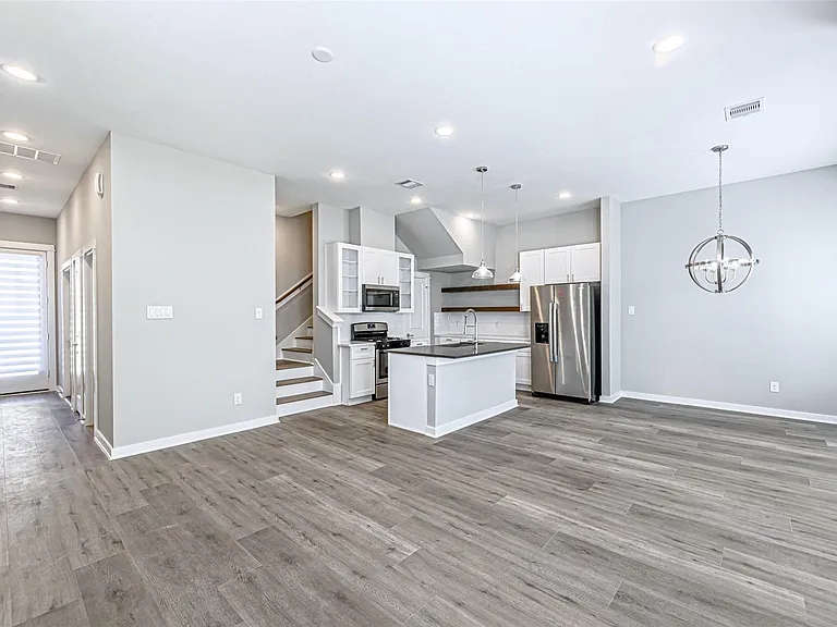 8423 Berry Brush Ln — Photo 6