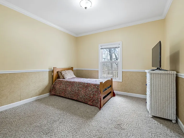1019 Hilton Ln — Photo 18