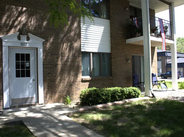1112 49th St Unit 2, West Des Moines, IA 50266