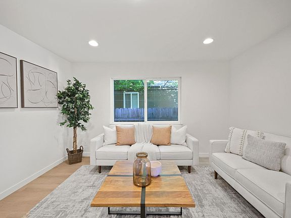 4th image of 1203 Whitton Ave