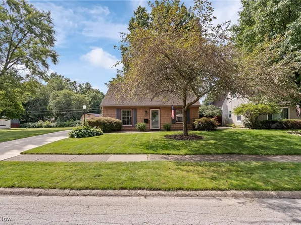 1362 Anderson Rd, Cuyahoga Falls, OH 44221