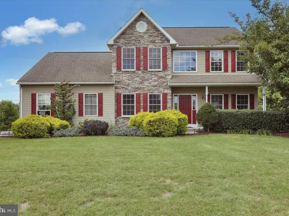 400 School Ln, Hamburg, PA 19526