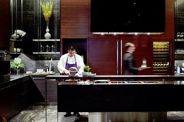 Sold by Extell Marketing Group | media 8