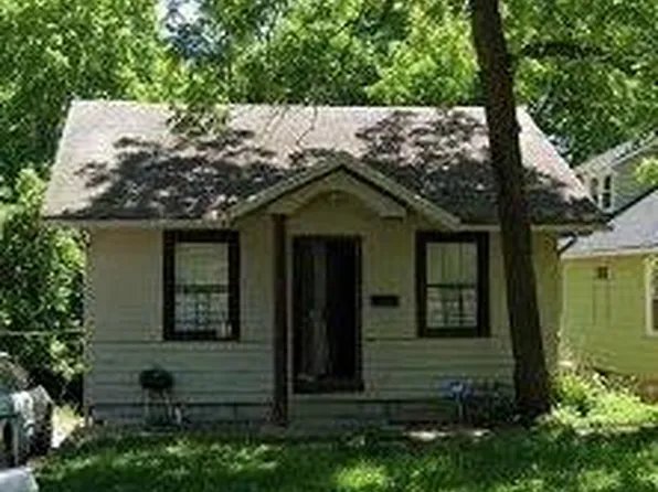 6121 Tracy Ave, Kansas City, MO 64110