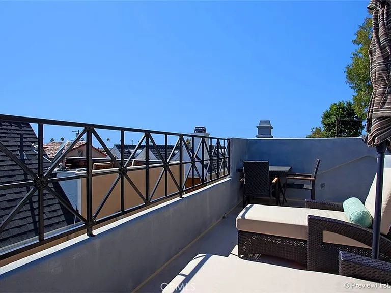 441 Carnation Ave — Photo 24