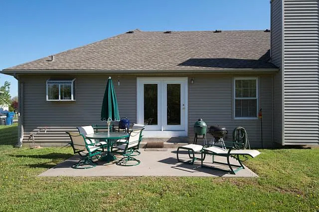 3 bed, 2046 sqft, $1,750 — Photo 3