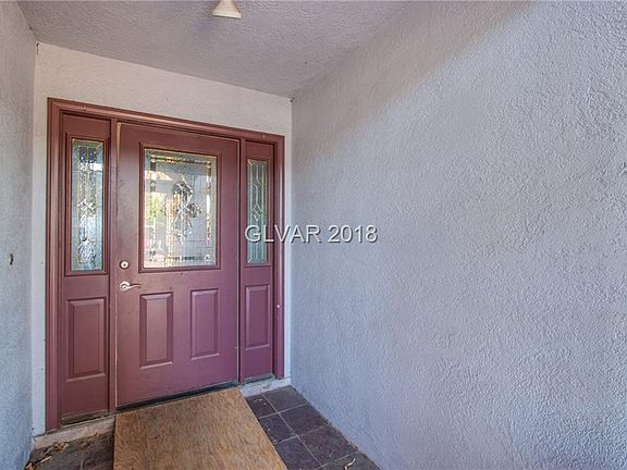 4th image of 2550 Carruth Ct