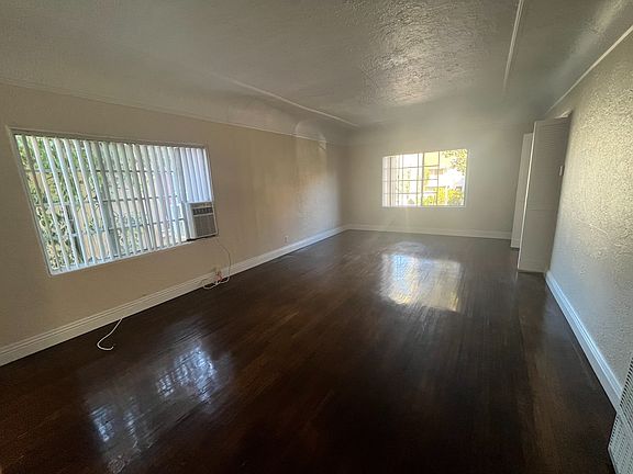 4th image of 227 S Gale Dr APT 2