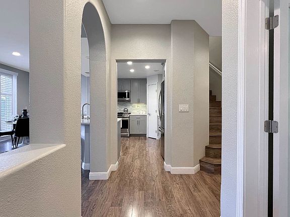 3rd image of 850 Basking Ln