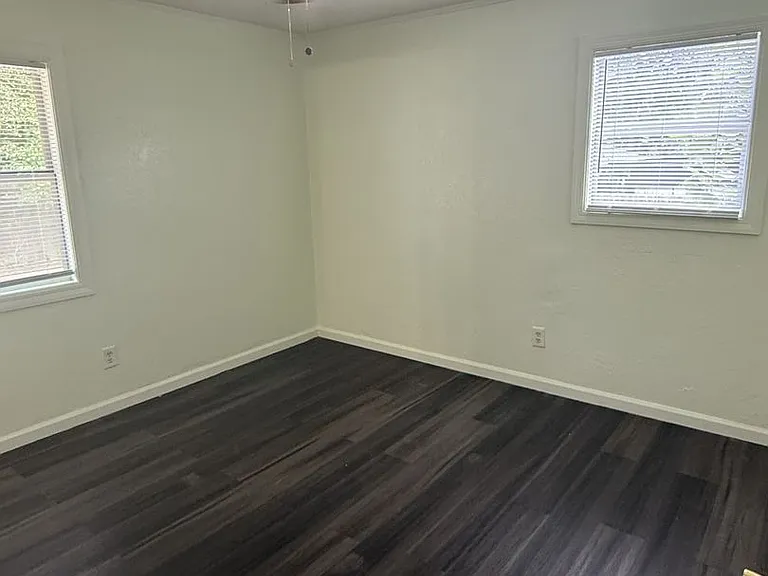 102 Grove St — Photo 7