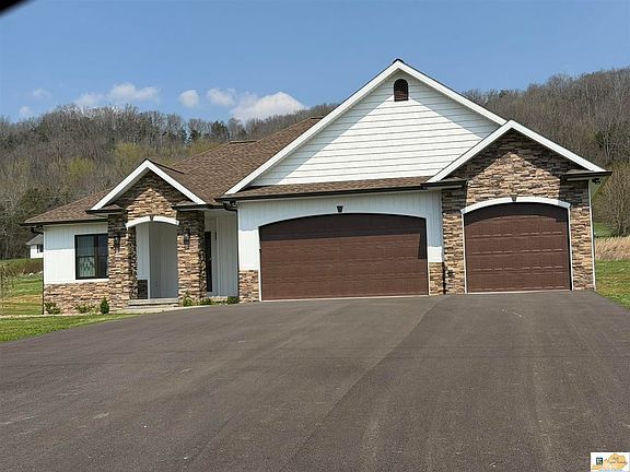 4th image of 55 Candem Ct