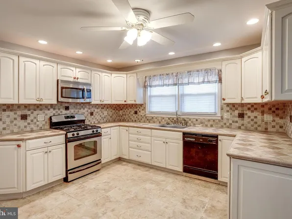 403 Jamaica Dr, Cherry Hill, NJ 08002