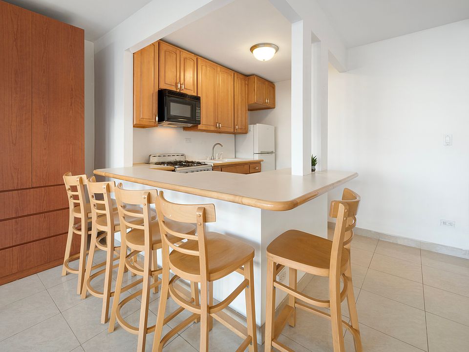 1st image of 330 E 33rd St APT 6G