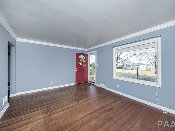 2nd image of 4812 N Edgebrook Dr