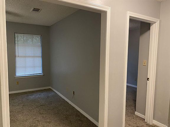 5th image of 1350 Fairchild St #B