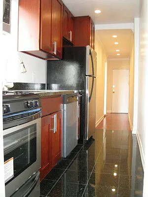 Rented by Tower Brokerage | media 18