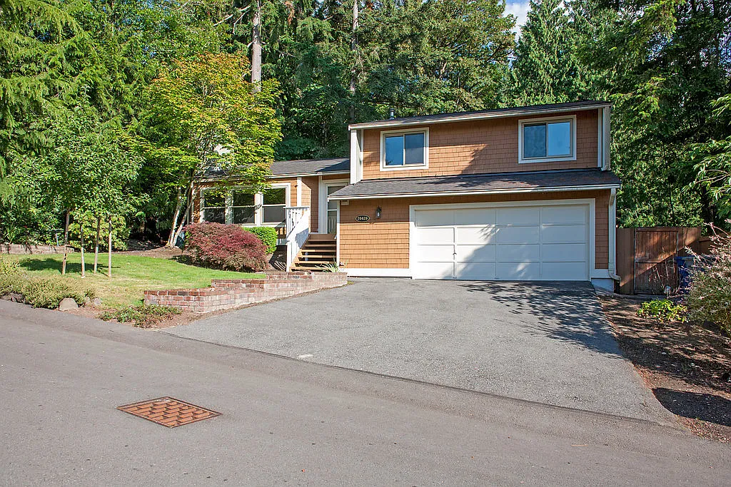 20439 NE 3rd St, Sammamish - 1 — Photo 4