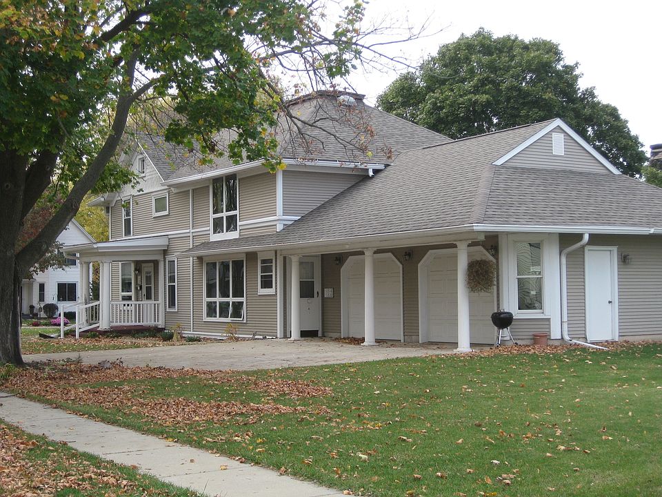 Exterior view of home