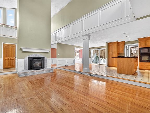 2nd image of 640 South St