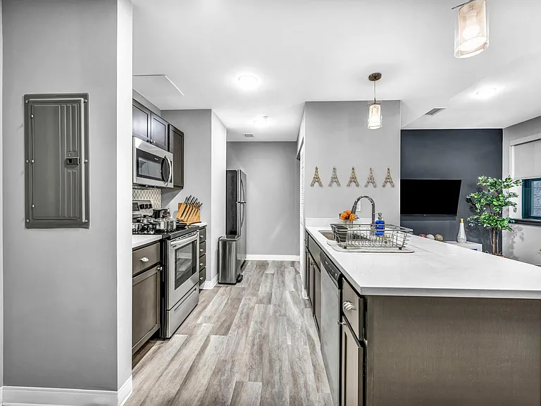 Athlon - One Bedroom Suite
