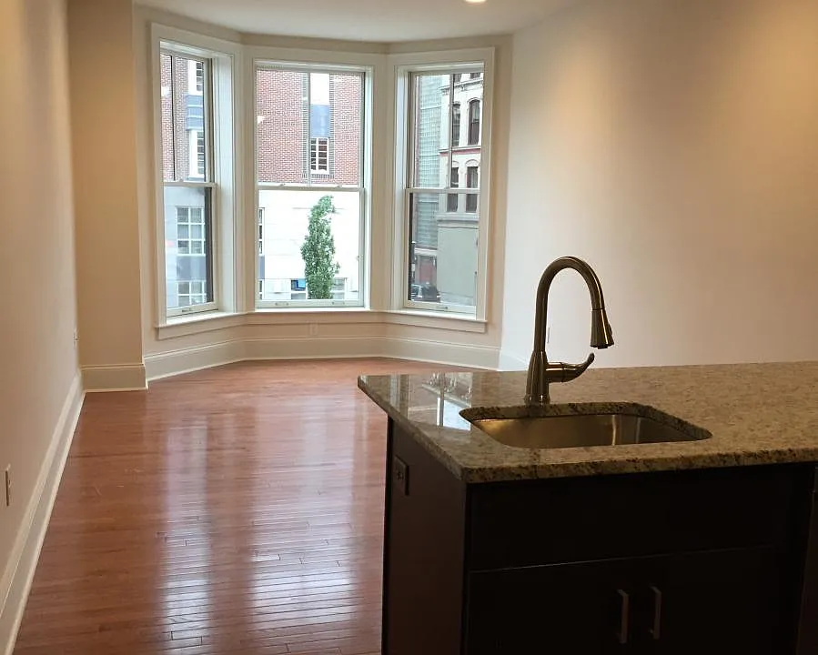 205 Weybosset St #403