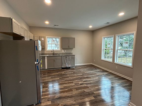 2nd image of 38 Corbett St #B