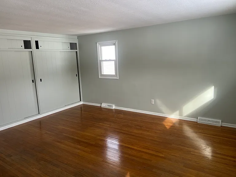 6685 Hollywood Dr — Photo 9