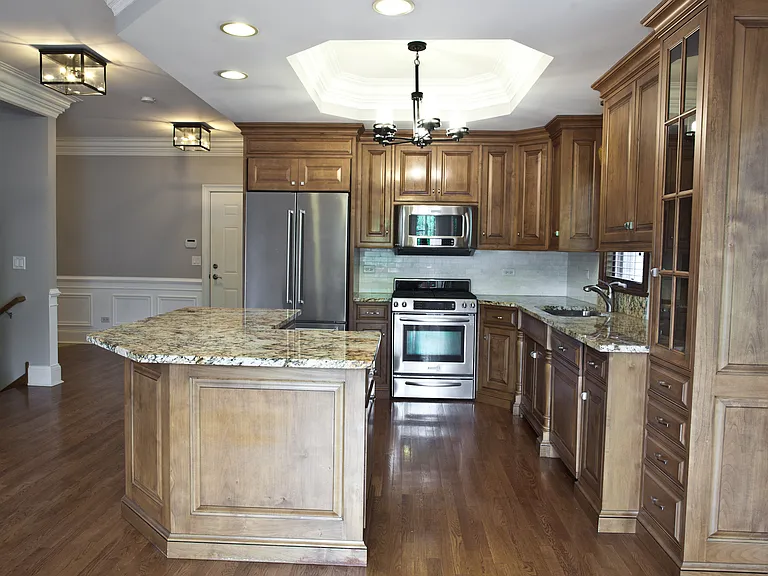 2211 Maple Hill Ct — Photo 4