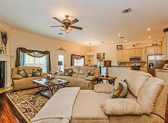 3rd image of 1807 Leann Ln