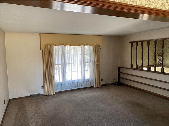 4th image of 2606 N 83rd Ln