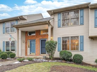 4717 Oakcliff Dr, Roanoke, VA 24018