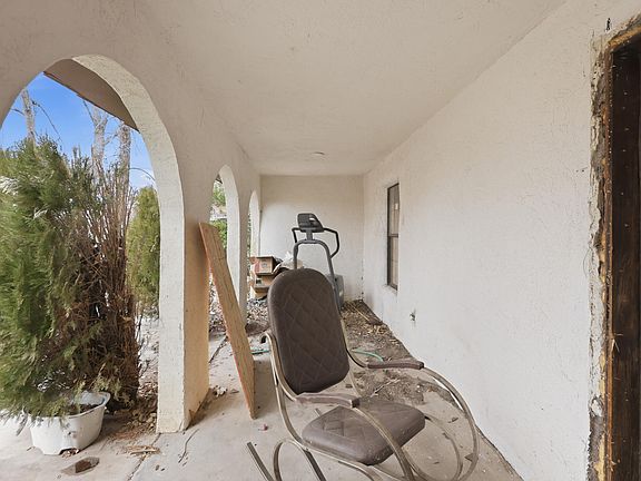 5th image of 2335 Contreras Pl NW