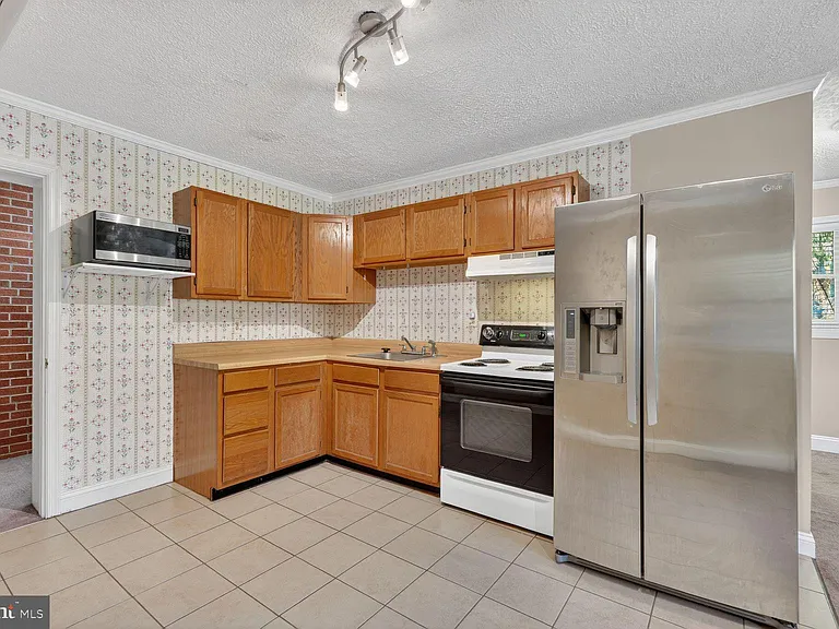 6013 Neilwood Dr — Photo 9