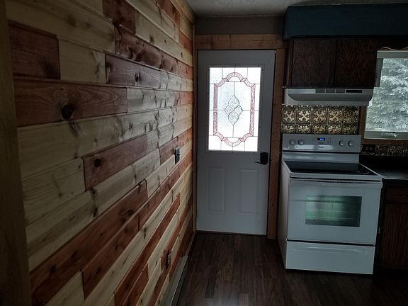 4th image of 605 1st Ave NW