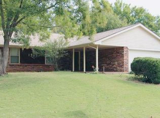 1900 Willow Creek Rd, Edmond, OK 73013