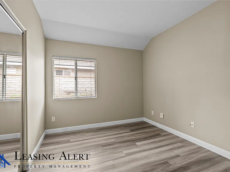 23721 Skycrest Cir — Photo 11