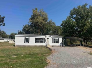 413 Walnut St, Zeigler, IL 62999