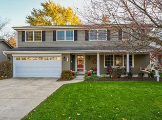 179 Cranston Ct, Glen Ellyn, IL 60137