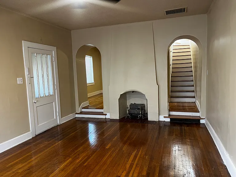 4101 Trowbridge Dr — Photo 10