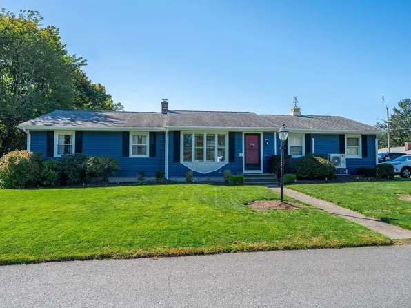 95 Caroline Ave, Somerset, MA 02725