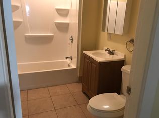 35 Dorne St, Springfield, MA 01105