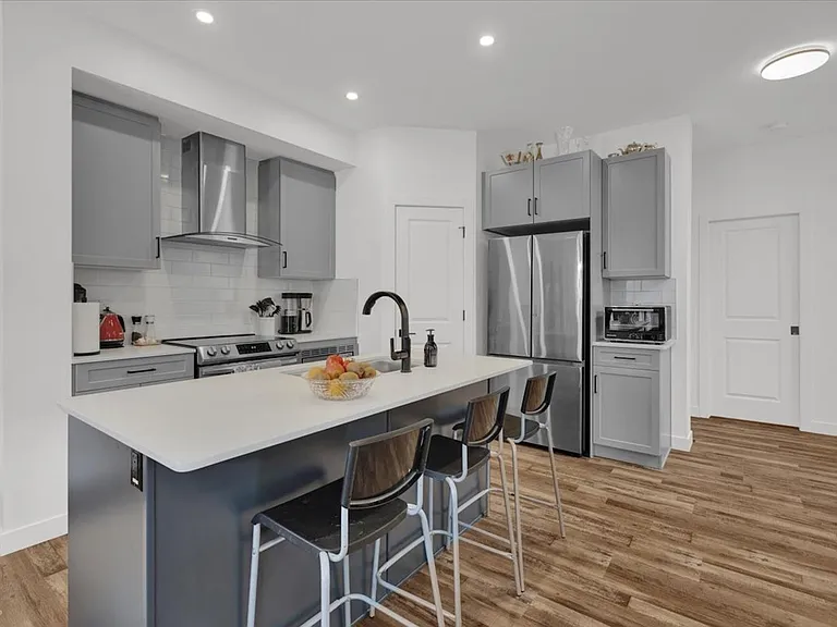5122 213a St NW #30 — Photo 7