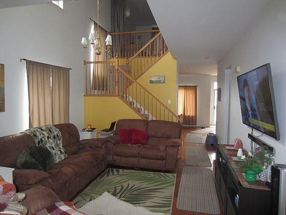 2nd image of 2821 Sun Valley Dr