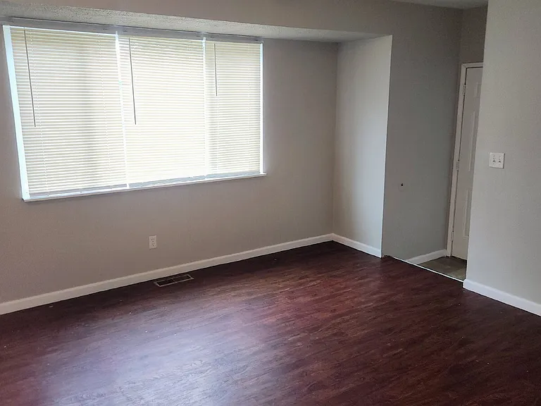 7323 Landi Ct — Photo 5
