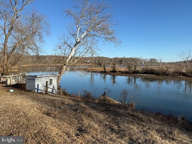 1st image of 34 Barge Ln