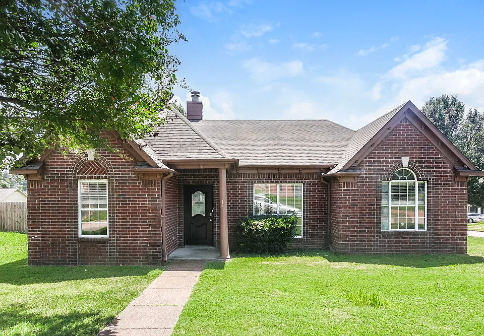 4671 Lindawood Ln