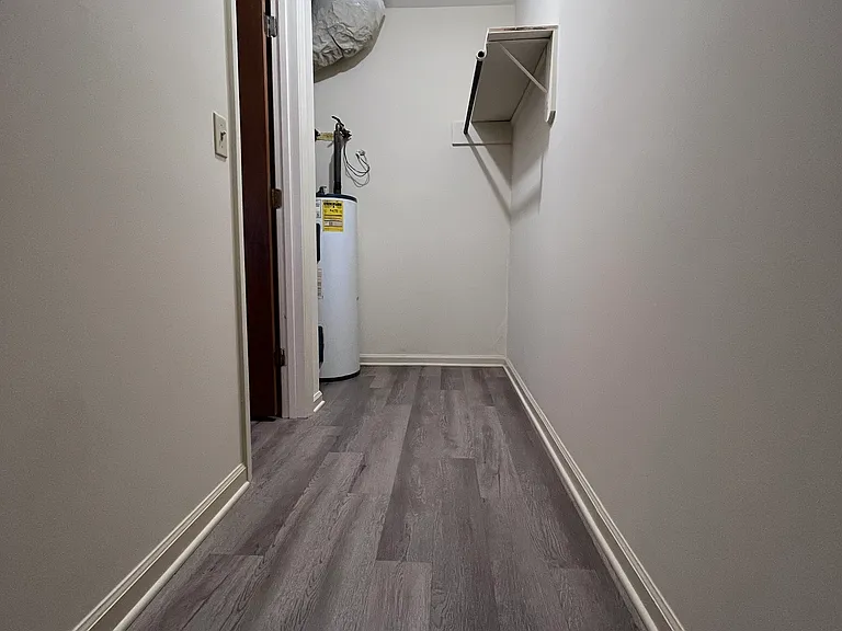 1-bed storage closet