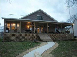 1246 Waters Edge Dr, Florence, AL 35634