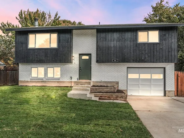 580 Samarra Dr, Mountain Home, ID 83647