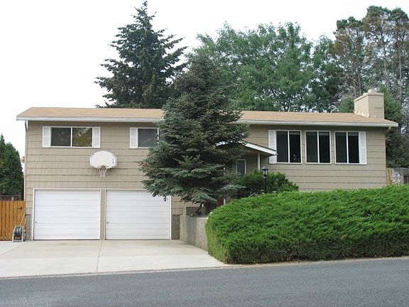 2nd image of 914 N Jennifer Ln